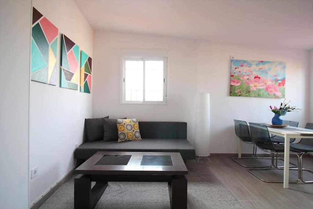 Suite Puerta Osario Con Terraza Севилья Экстерьер фото