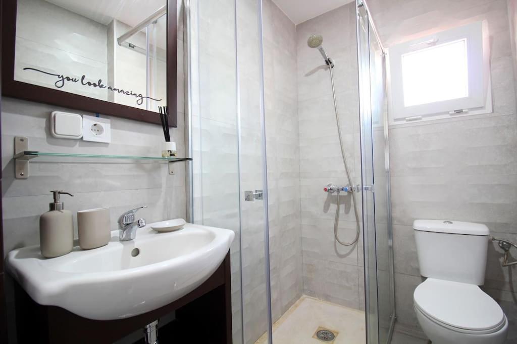 Suite Puerta Osario Con Terraza Севилья Экстерьер фото