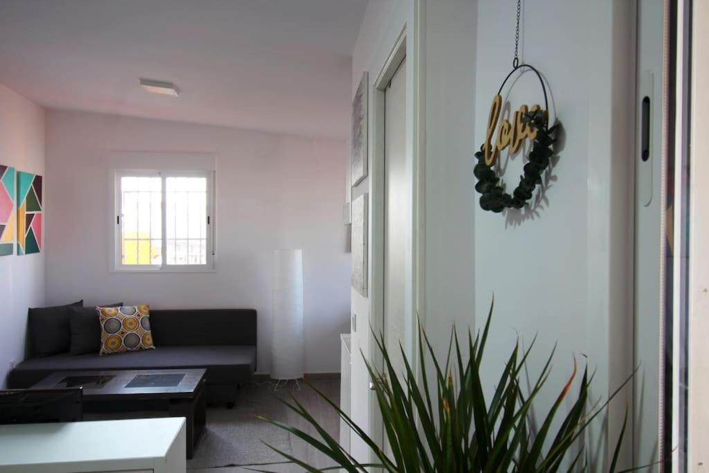 Suite Puerta Osario Con Terraza Севилья Экстерьер фото
